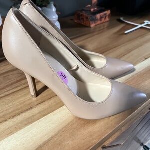 Nine West pumps